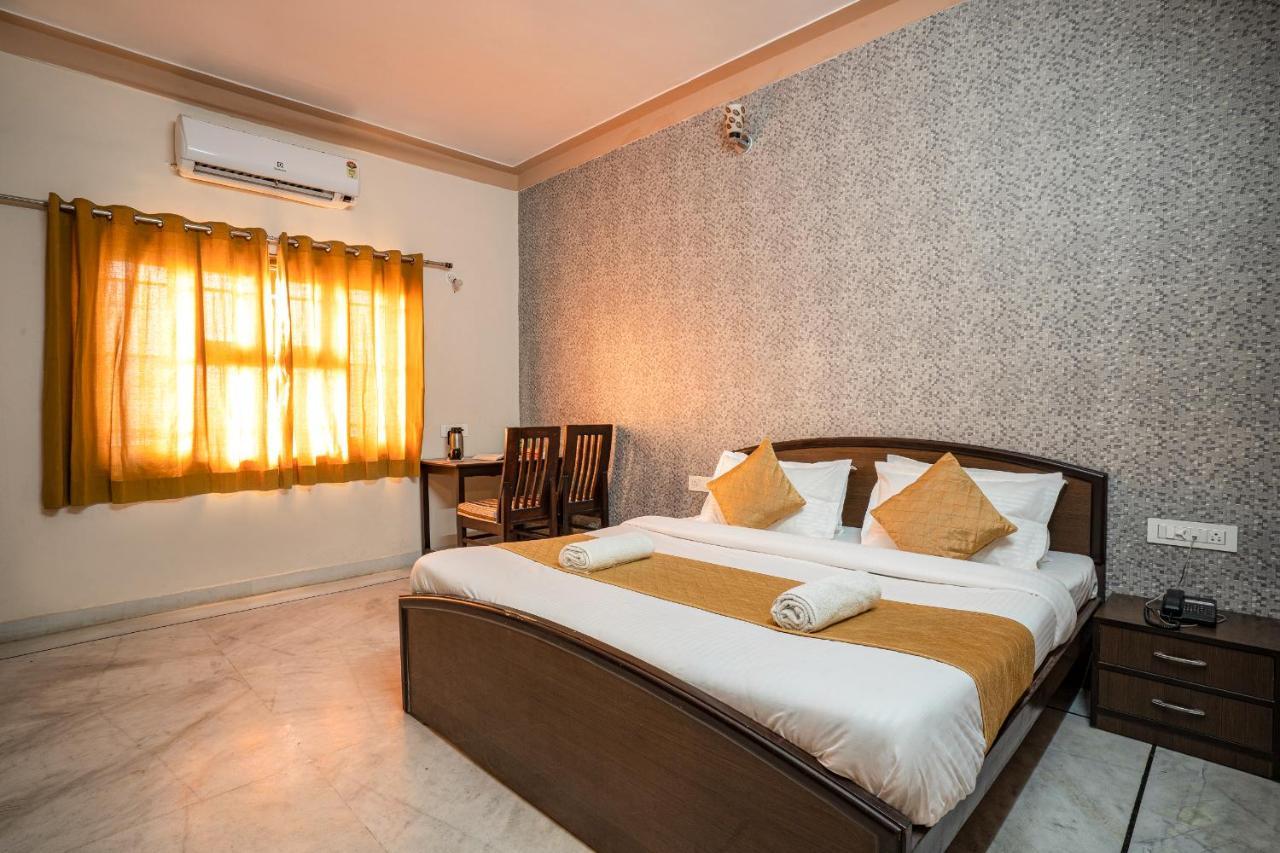 Tripli Udaipur Ξενοδοχείο Εξωτερικό φωτογραφία